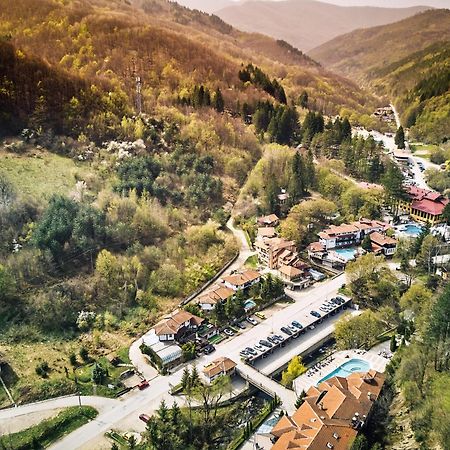 Вълеви Къщи Chiflik Exterior foto